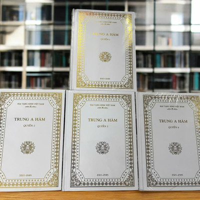 Sách - Kinh Trung A Hàm - A-Hàm Hán Tạng(Bộ 4 quyển, Nguyên bản Đại Tạng Kinh Việt Nam)