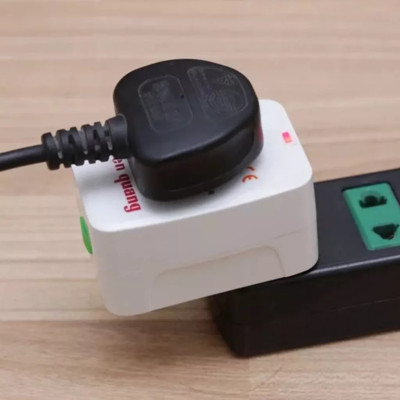 Ổ Cắm, Đầu Chuyển Đổi Nguồn Cho Phích Cắm Khi Du Lịch Quốc Tế Nhỏ Gọn, An Toàn, Tiện Dụng Mang Theo, TakyHome 8604