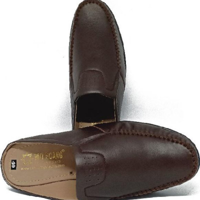 Giày sabo nam Huy Hoàng màu nâu HT7797