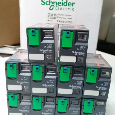 Rơ le trung gian RXM2AB2BD Schneider 8 chân, có led 24Vdc  | Hàng Chính hãng |