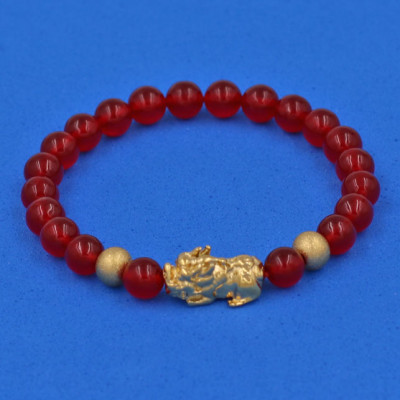 Vòng đeo tay Thạch Anh Đỏ 6 ly cẩn Tỳ Hưu inox vàng VTAOMTHHBV6 - hợp mệnh Hỏa, mệnh Thổ