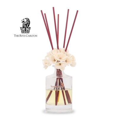 Que mây tán hương khách sạn 5* The Ritz-Carlton Hotel