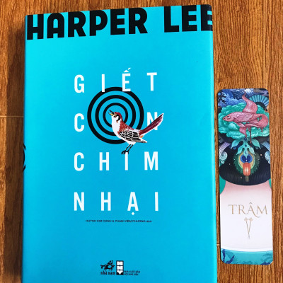Tiểu thuyết văn học kinh điển Giết Con Chim Nhại của Harper Lee (bìa mềm tặng kèm bookmark)