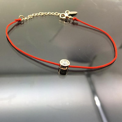 Vòng tay chỉ đỏ kim vàng - may mắn.