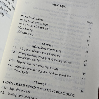 C.H.I.Ế.N T.R.A.N.H THƯƠNG MẠI M.Ỹ - T.R.U.N.G Q.U.Ố.C VÀ TÁC ĐỘNG TỚI VIỆT NAM - Cù Chí Lợi - Nxb KHXH - bìa mềm