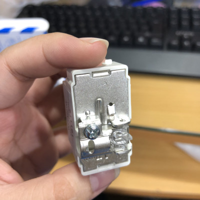 Ổ cắm anten TV Panasonic WZV-1201W dòng Full - Hàng chính hãng