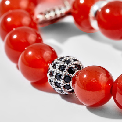 Vòng tay đá mã não đỏ charm lá bạc Ngọc Quý Gemstones