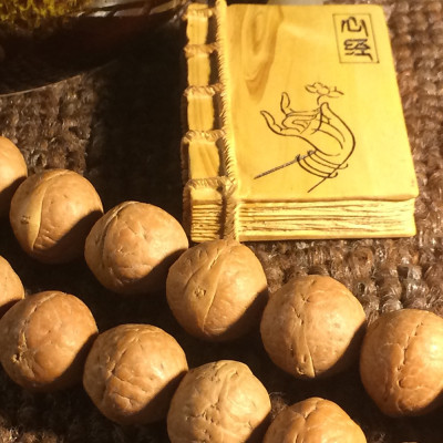 VÒNG TAY BỒ ĐỀ MẮT PHẬT ( PHẬT NHÃN )TỰ NHIÊN NEPAL 14ly VÀ ĐÁ DẠ QUANG LỤC TỰ OM MANI