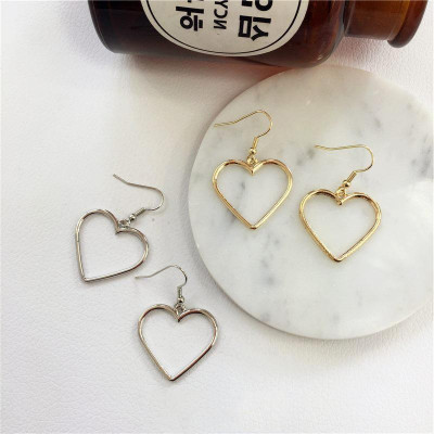 Khuyên Tai Trái Tim Hàn Quốc