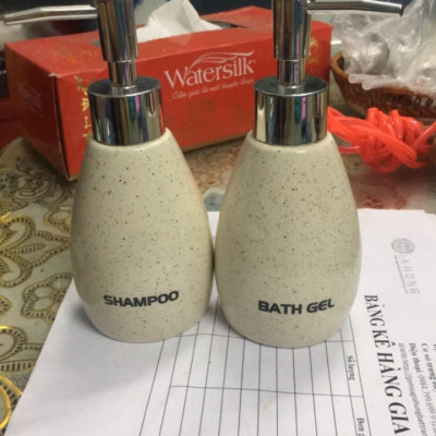 Bình đựng sữa tắm gội bằng gốm sứ 