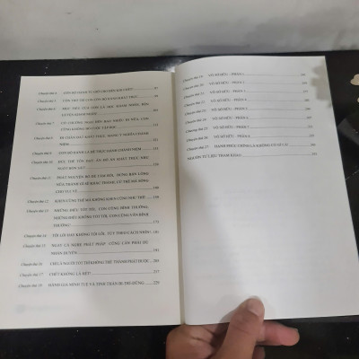 Hương bay ngược gió: Bước chân tập học của hành giả Minh Tuệ