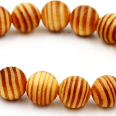 Vòng tay chuỗi hạt gỗ Huyết rồng 12 ly 17 hạt