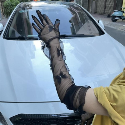 Găng tay voan đính bướm đen mẫu dài