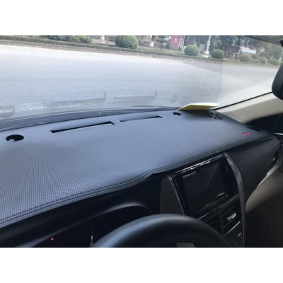 Thảm taplo Da vân Cacbon xe TOYOTA VIOS đời 2018-2022 cao cấp, chống nóng, trơn trượt