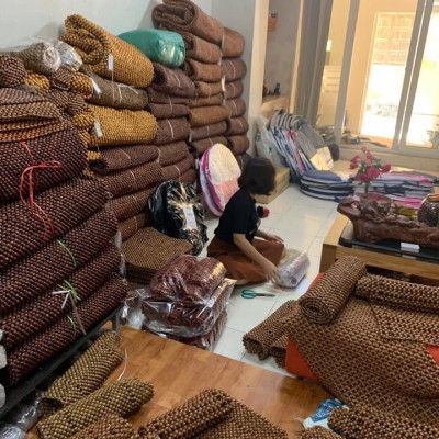 Chiếu Hạt Gỗ Hương Đỏ , kích thước 1,8mx2m hạt 1.2cm - Chiếu gỗ Mian .vn ( video , hình thật )