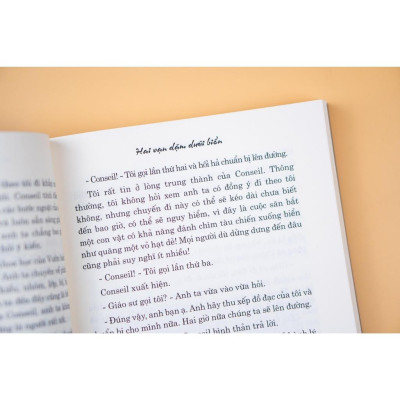 Sách - Hai vạn dặm dưới biển (Bìa mềm) - Đinh Tị Books