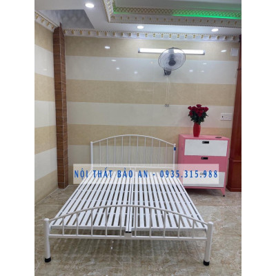 Giường sắt mỹ nghệ cong 1m6x2m BẢO AN