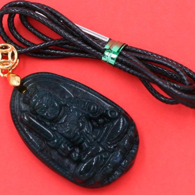 Vòng cổ Bất động minh vương cẩm thạch xanh đậm 3.6 cm