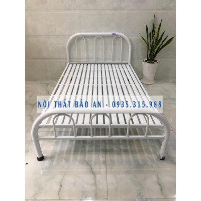 Giường sắt cao cấp mẫu đơn giản 1mx2m