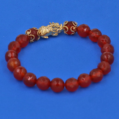 Vòng tay Thạch Anh Đỏ cắt giác 8 ly - cẩn Tỳ Hưu Phong Thủy inox vàng VTAOGTHHKV8 - hợp mệnh Hỏa, mệnh Thổ