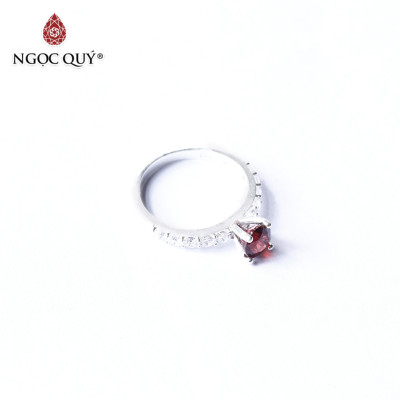 Nhẫn bạc nữ đá thiên nhiên - Ngọc Quý Gemstones - Garnet - Ni 18