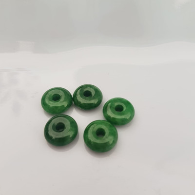 Bộ 5 đồng tiền đá cẩm thạch tự nhiên xanh ngọc đậm đều đẹp  Nữ Phối vòng tay,mặt dây chuyền vàng đeo cực kỳ xinh xắn ạ  Size hạt 9mm x dầy 3,8mm x lỗ ở giữa đk 2mm mệnh Thủy Mộc Hỏa ạ