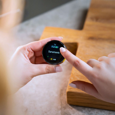 Mic Thu Âm Không Dây Saramonic BlinkMe B2 - Màn Hình Cảm Ứng - Dành Cho Máy ảnh, Điện Thoại - Hàng Chính Hãng