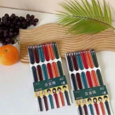 Set 5 đôi đũa kiểu Nhật bằng sợi thủy tinh chống trượt phân chia thanh viên gia đình độc đáo 24.3cm