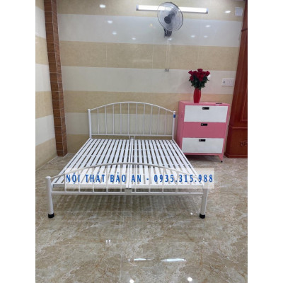 Giường sắt mỹ nghệ cong 1m6x2m BẢO AN