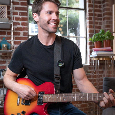 Mic Thu Âm Không Dây Saramonic BlinkMe B2 - Màn Hình Cảm Ứng - Dành Cho Máy ảnh, Điện Thoại - Hàng Chính Hãng