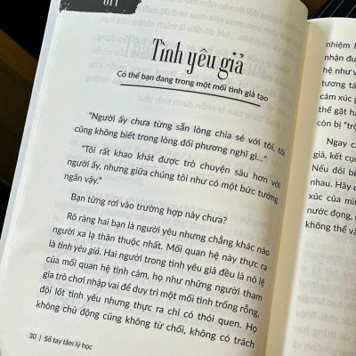 Sách - Sổ Tay Tâm Lý Học - 100 Khám Phá Cơ Bản Về Tâm Trí Con Người - AZ Việt Nam