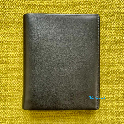 Bóp Ví nam da bò cao cấp dáng đứng màu đen Kalanos KBN210-Den, Ví nam da bò mịn êm, form đẹp & thời trang