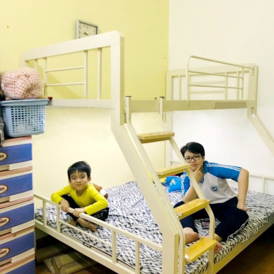 Giường sắt tầng Trên 1m2 Dưới 1m6 Dài 2m Màu kem sắt hộp
