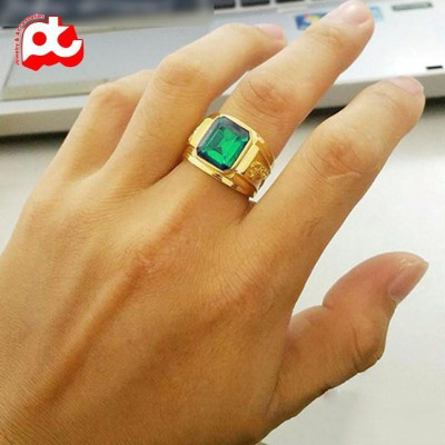 Nhẫn nam titan thời trang chạm rồng 2 bên trangsucpt đá xanh lá màu mạ vàng thép không gỉ PTNNA253