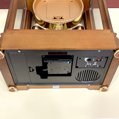 Đồng hồ để bàn Nhật Bản Rhythm CRH176NR06, Kt 23.5 x 28.0 x 15.0cm, 2.5kg Vỏ gỗ. Dùng Pin.