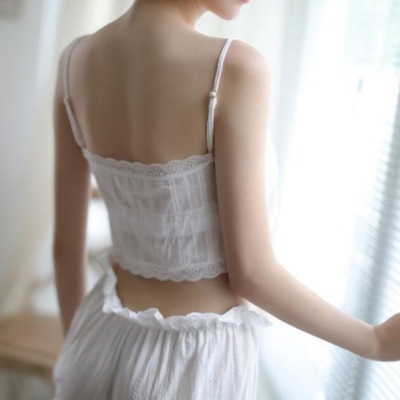 Bộ quần áo 2 dây cho nữ mặc ở nhà đi ngủ