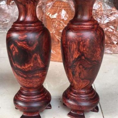 Cặp lộc bình bằng gỗ trắc kt cao 60×20cm