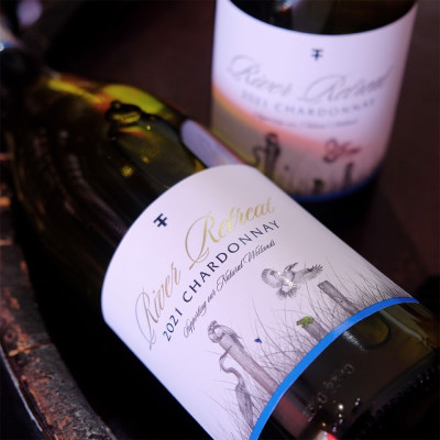 Rượu vang trắng Úc River Retreat Chardonnay White Wine (13%/Vol)