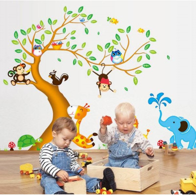 Decal dán tường Vườn thú uyển chuyển