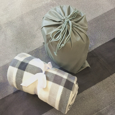 Chăn ấm văn phòng, chăn khóa lười khăn choàng; Chăn khăn choàng chăn gối văn phòng nghỉ trưa hấp thụ nhiệt