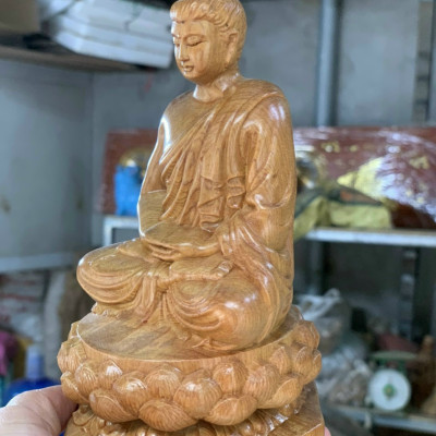 Tượng phật thích ca bằng gỗ bách xanh thơm nức kt cao 15×9×9cm