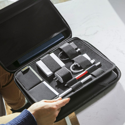 TÚI CHỐNG VA ĐẬP TOMTOC (USA) PORTFOLIO HOLDER HARDSHELL IPAD PRO 12.9INCH & SURFACE PRO 12.3 BLACK (A06-004D01)