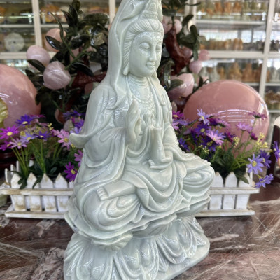 Tượng Phật Bà Quan Thế Âm Bồ Tát ngồi đài sen cầu bình an đá cẩm thạch trắng xanh - Cao 40 cm