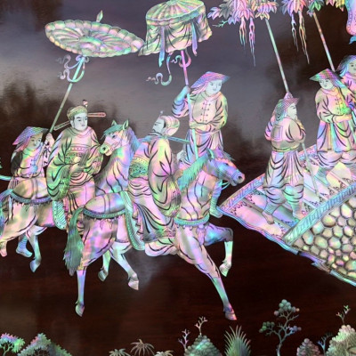 Tranh treo tường tích vinh quy bái tổ khảm ốc đỏ ,mầu sắc bẩy sắc cầu vồng ,hàng siêu đẹp kt 107×217×5cm