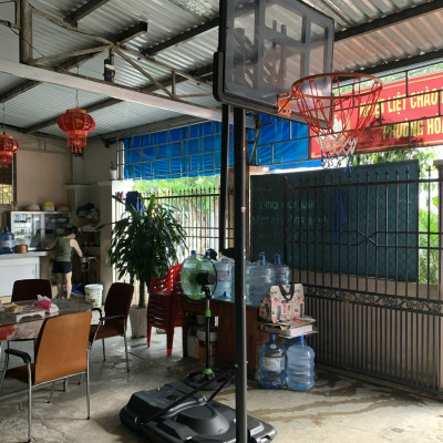 Trụ bóng rổ S021 (có tay quay tăng chỉnh), trụ bóng rổ điều chỉnh từ 230 đến 305 cm, an toàn phù hợp cho người lớn và trẻ em