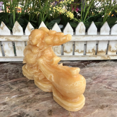 Tượng Phật Di Lặc kéo bao tiền phong thủy đá ngọc hoàng long trang trí bàn làm việc - Dài 15cm