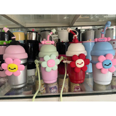 Bình Giữ Nhiệt Hoa Dễ Thương 700ML Inox 316 Cao Cấp – Kèm Ống Hút, Dây Đeo, Sticker & Cọ Vệ Sinh - HÀNG CHÍNH HÃNG MINIIN