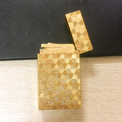 Vỏ Hột Quẹt Bật Lửa Upon Gas Đá D98V Họa Tiết Kẻ Hoa Đẹp Độc Lạ - Dùng Gas Đá Cao Cấp