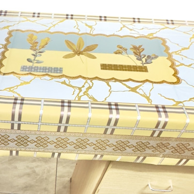 Khăn trải bàn W.751 caro - nhũ vàng 90 x 150 cm, không thấm nước, dễ làm sạch