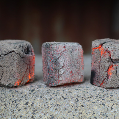 Than gáo dừa không khói chính hãng R2D hộp 4 KG than nướng BBQ an toàn cho sức khoẻ gia đình bạn